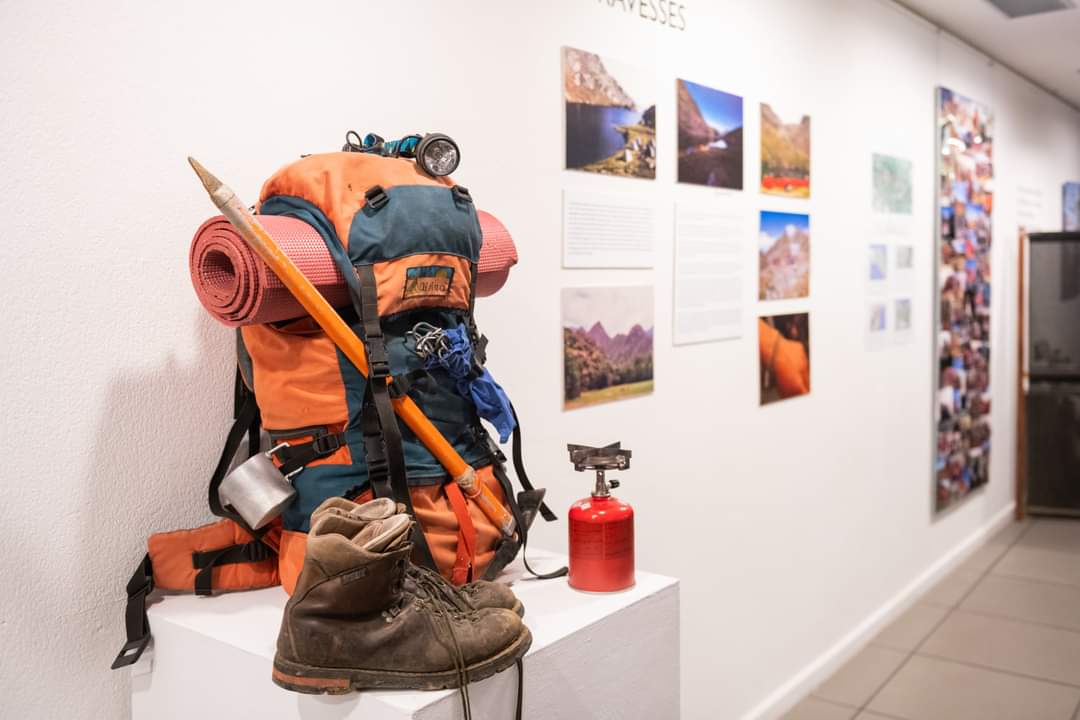 FundacioIluro's tweet photo. 🎒 LES NOSTRES ARRELS, l'exposició de l'Associació Escolta Arrels que es pot visitar a l'Ateneu Centre Cultural fins al 24 d'abril. https://t.co/xtUbceRvOF