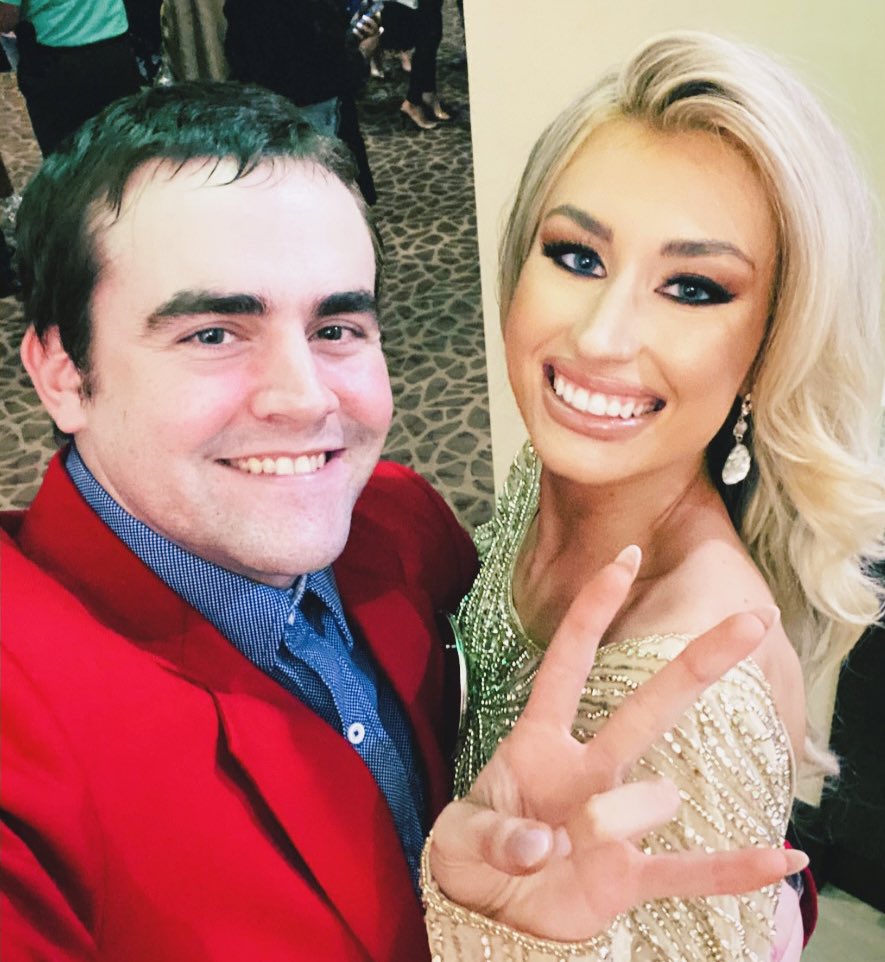 Dusty_Coog20's tweet image. Proud member of #RitasRowdies @Rita_Goebel #MissHouston #GoCoogs #ForTheCity