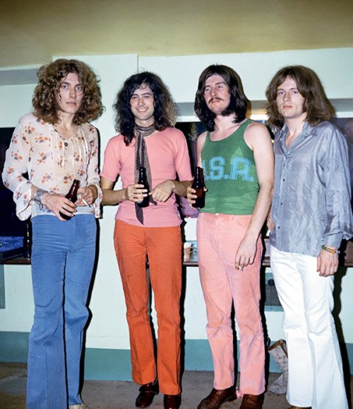 crockpics's tweet photo. Led Zeppelin backstage after their first performance at the Royal Albert Hall, 1969 https://t.co/93loq0EZKO