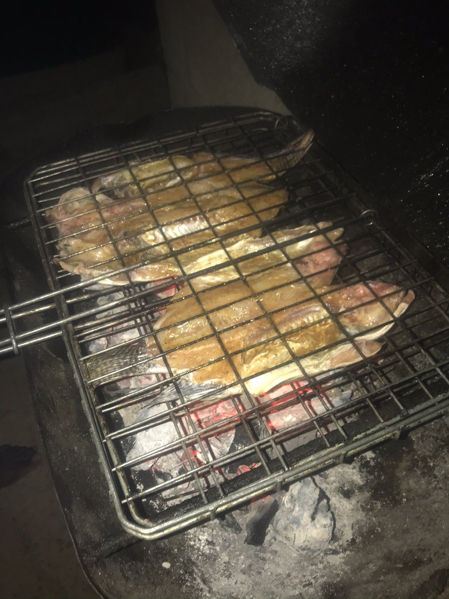 ChilumbaKBwalya's tweet photo. My wife is on leave today
… Chef 🧑🍳 Daddy on the controls ….
You are welcome 🤗…
Hello Young Bro - sometimes she will need you to do the needful. Not ama #takeaway …😂… #learn while you can.
#marriedtwitter #Zambia
#Easter #Daddy #chef
#married #askchilumba #food https://t.co/GZMpRocyob