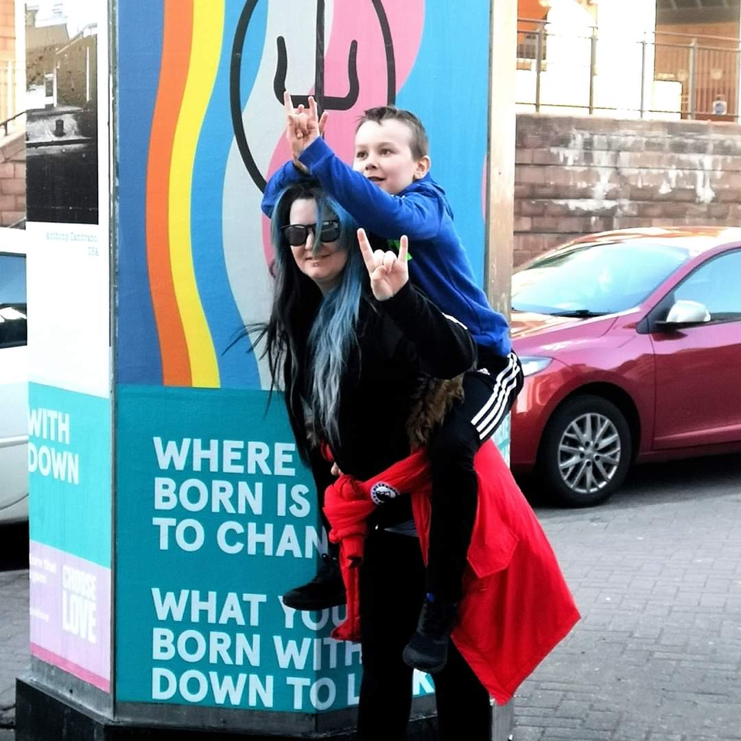 rockabillyblue's tweet photo. A year ago today, my son and I seen the 
@twentyonepilots promotion poster for their new #scaledandicy album in Glasgow 💙

#tøp #theøutside #goodday #chøker #shyaway #bøunceman #førmidable #nøchances #redecørate #saturday #nevertakeit #mullberrystreet #family #myblood❤️ https://t.co/s659ZUI0T7