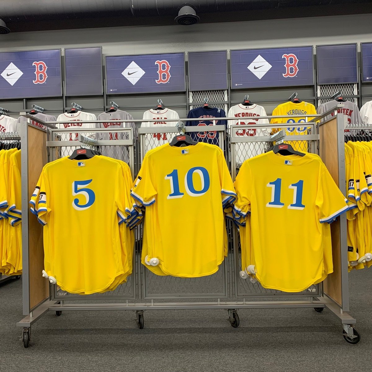 RedSox TeamStore tweet media