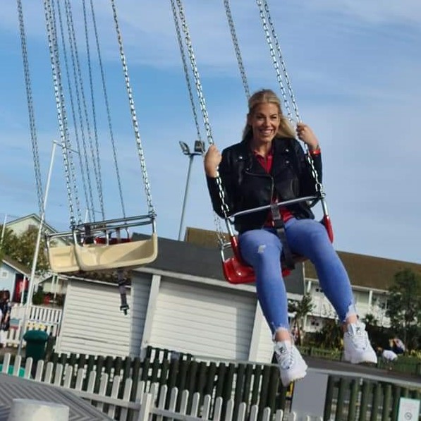 SlimmingWorld's tweet photo. Eat more to lose more! With #SlimmingWorld, members like Stacey – who dropped 14st 8lbs – achieve their #WeighLoss dreams while enjoying filling #FoodOptimising-friendly foods... meaning there’s no worrying about #Calories and more time for fun 🕺: https://t.co/wkiXWHLAtj https://t.co/USKK5IRKrK