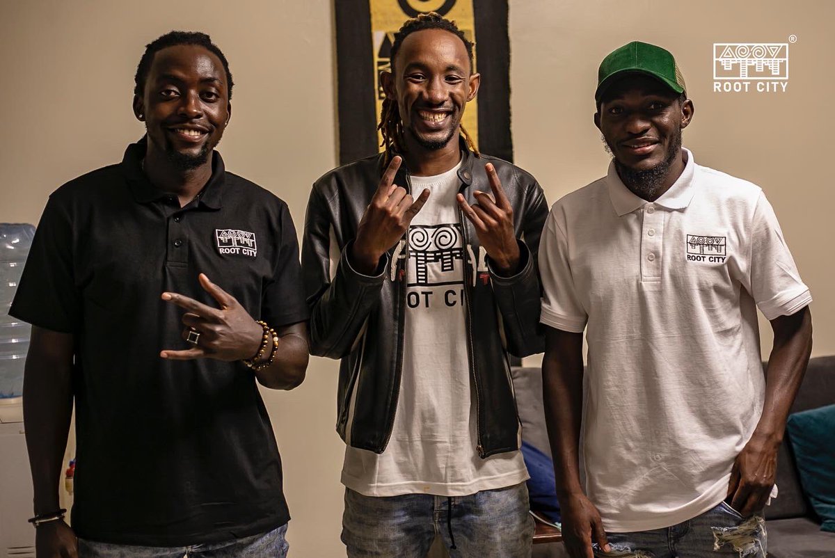 DoozyNgana_'s tweet photo. BIG ANNOUNCEMENT!!!
Going legit @rootcityrecords
Signed📝 and sealed💌
Lets gooo🚀🚀🚀
#TIM #thisisme #Uganda #Rwanda #Kampala #Rootcity #DoozyNgana #DN256 #ForTheCulture https://t.co/FWwp1D2IxU