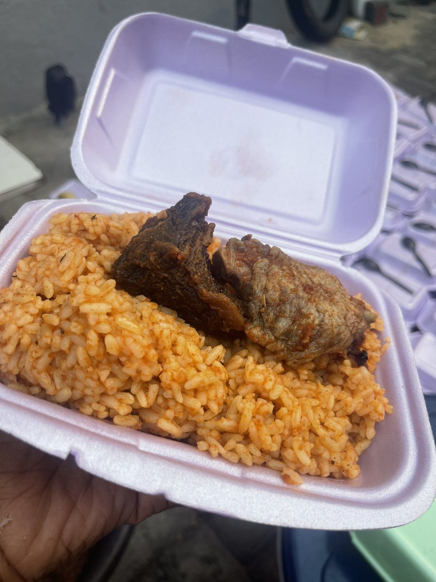 Rene_noire's tweet image. Thank youuu💃🏽💃🏽💃🏽💃🏽💃🏽💃🏽💃🏽💃🏽💃🏽
Day 14 ❤️❤️❤️
ALHAMDULILLAH! 
We packed for 201 people.  ❤️❤️. Almighty Allah will bless youuuu.
Please donate to gtbank 0139415899 Aderonke rene Ahmed. 

#ramadanfeedingprogrambyrene