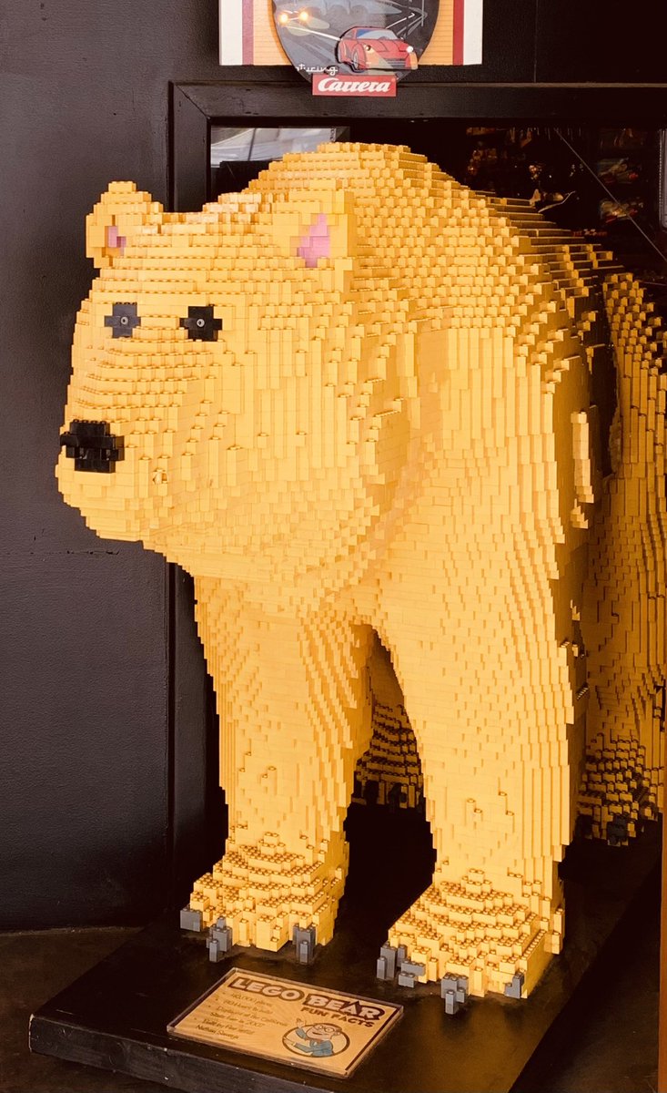 jaymzbishara's tweet photo. #LegoBear! @ Old Town #Sacramento https://t.co/xVl0r0Vwf6