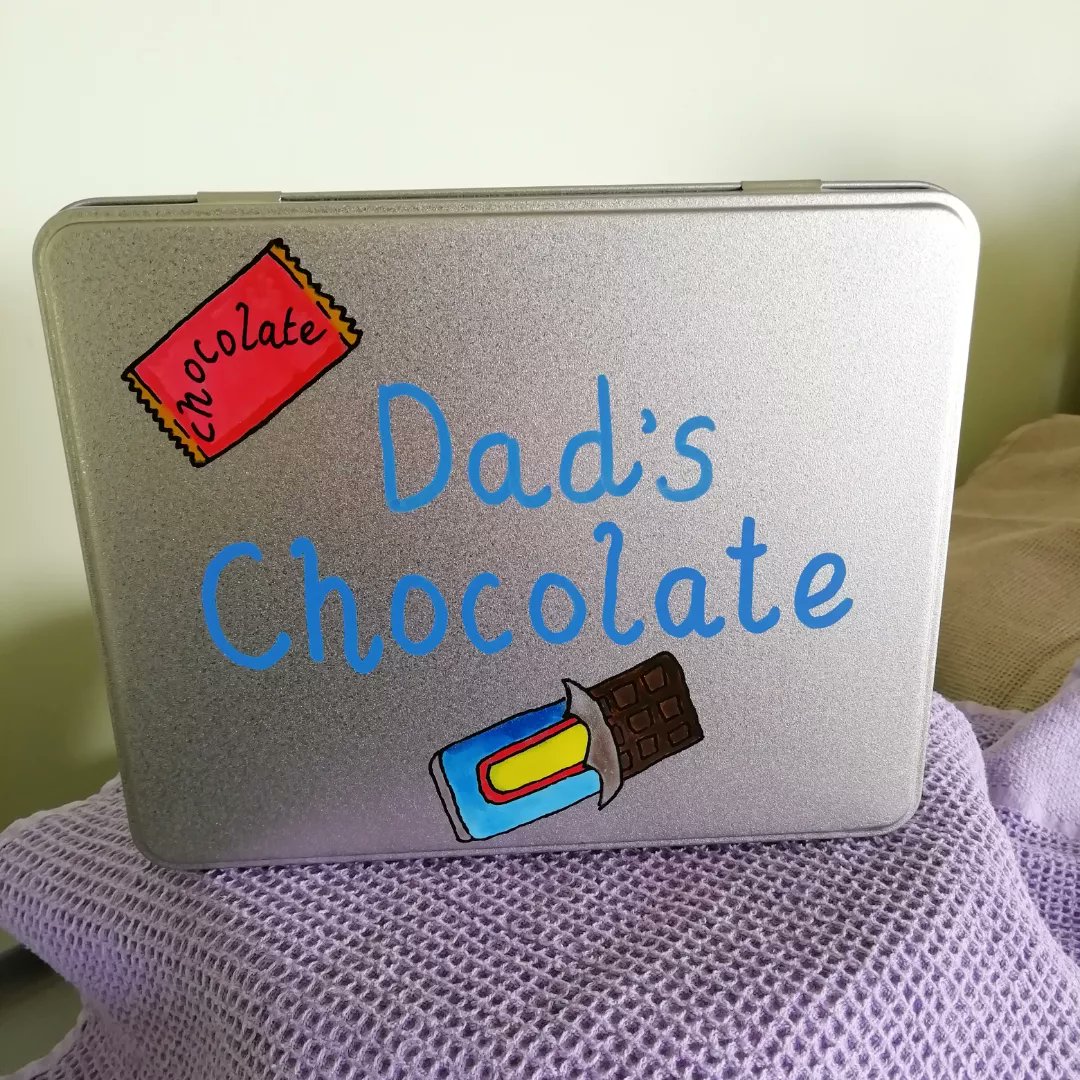 #gifts with a difference 🍫. #handpainted #chocolate tin with the option to #personalise. Check out my #giftshop to see my other #tins. Link on my bio.

#giftshopuk #gift #giftideas #dorset #shopping #chocolatelover #handmade #giftsonline #Online #onlinegifts #onlineshopping