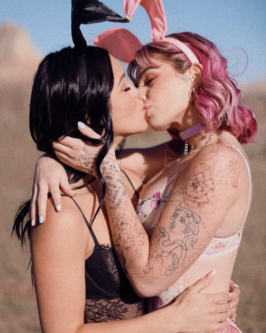It's almost here!!! This scene is out TOMORROW at
https://t.co/uAhxu7BkM8 ? don't
miss me and @_lems7