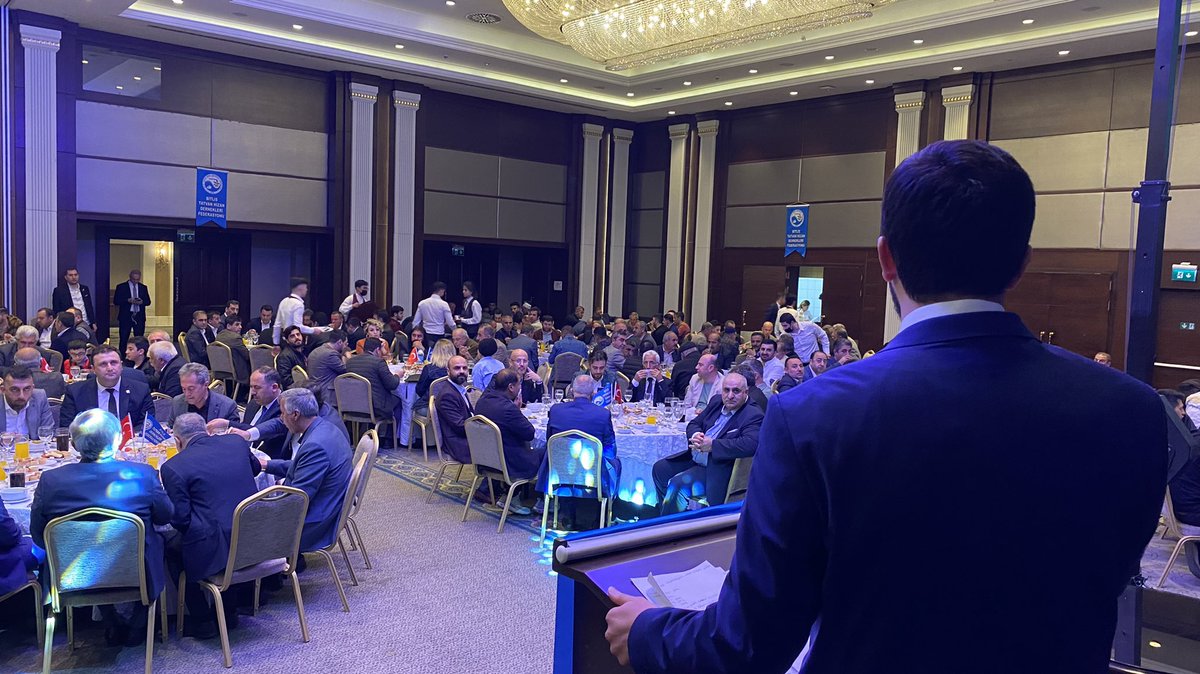 abdullahozdemir's tweet photo. Bitlis Konfederasyonu'na bağlı Tatvan Hizan Dernekler Federasyonu'nun iftarında Bitlisli hemşehrilerimizle buluştuk.

Bu güzel organizasyona ev sahipliği yapan Federasyon Başkanı Hikmet Durdu ve Konfederasyon Başkanı Selim Korkmaz'a teşekkür ediyorum. https://t.co/WHXDYXzkcF