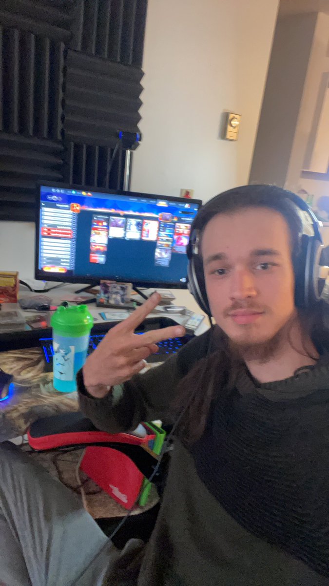 Samsoni1MTG's tweet photo. Guess who is still live an just made top 8 of @GGtoor 1K? Ya this guy lets see if I can win it all.
#CarnageMagic
@CGCarnageGaming https://t.co/Vh86xwpo2t