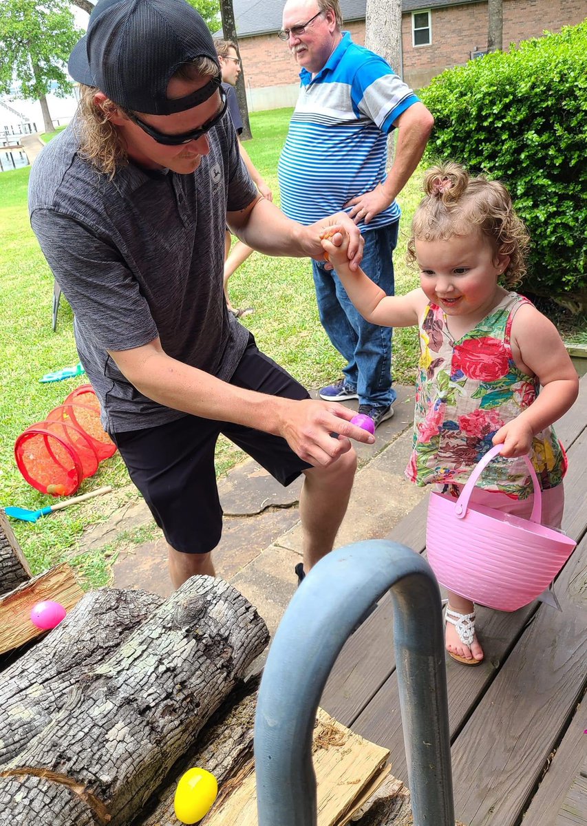 JonasAudra's tweet photo. Easter Weekend Day 1🐣🎀 https://t.co/U6ttXKNfq3
