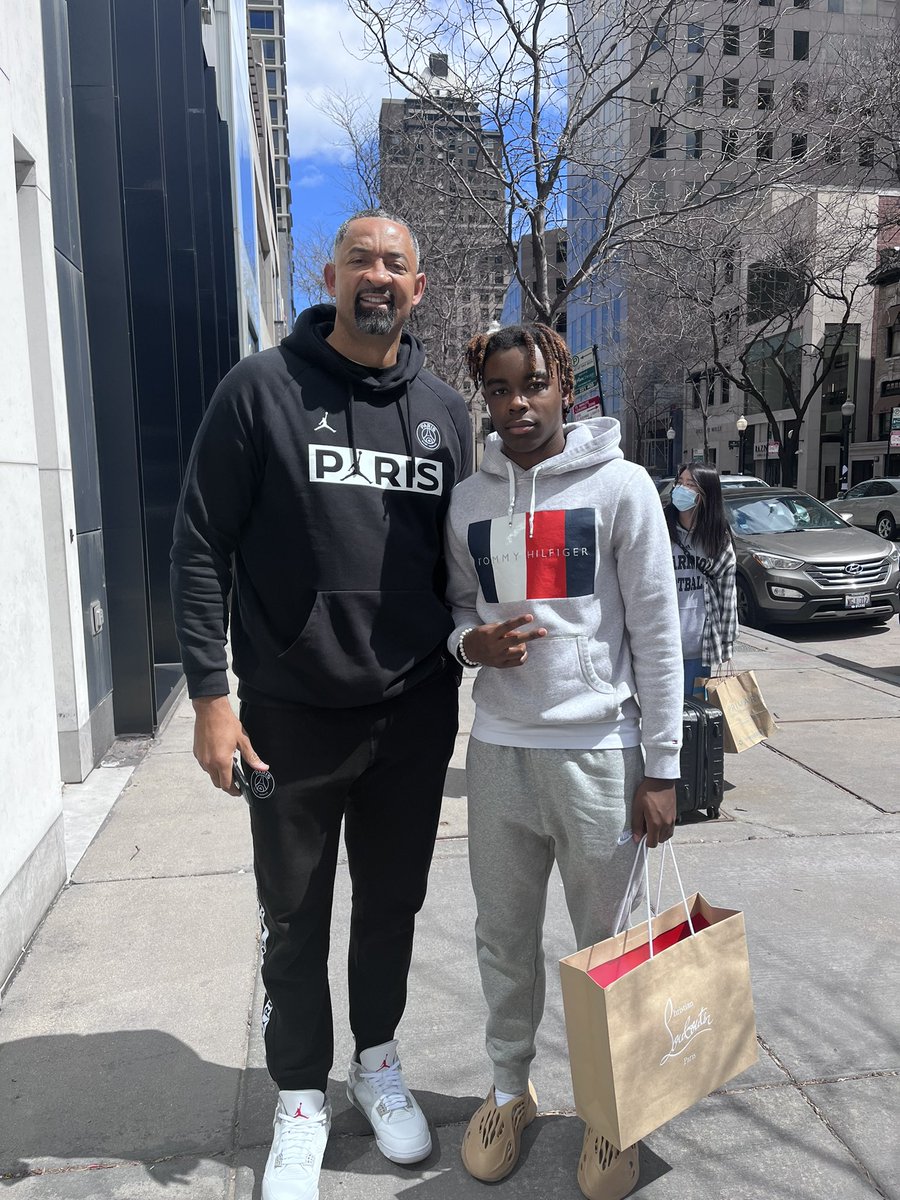Dj Mitchell (@iiiamdj1) on Twitter photo Running into Coach Howard this afternoon was a blessing to have this Easter weekend <a href="/JuwanHoward/">Juwan Howard</a> ❤️ Running into Coach Howard this afternoon was a blessing to have this Easter weekend <a href="/JuwanHoward/">Juwan Howard</a> ❤️