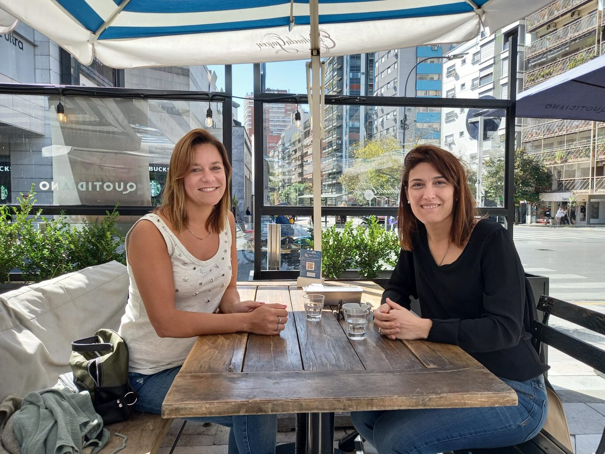 vero_croce's tweet photo. #Sabado #Amigas @Alto_Palermo https://t.co/4FPCfZSq3g