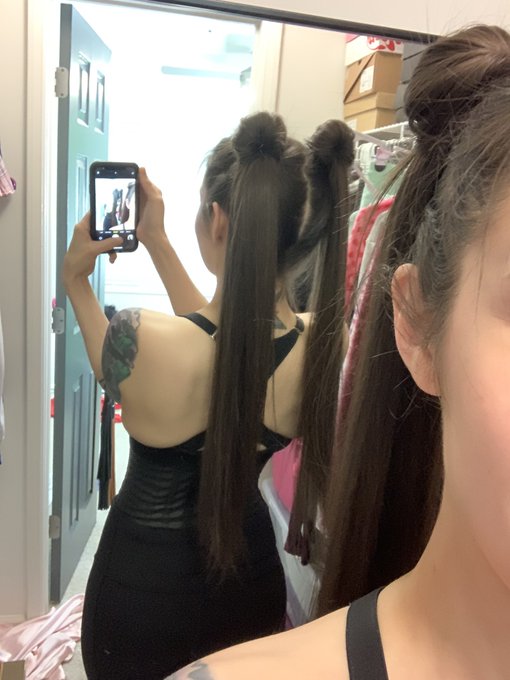 Fighting evil by moonlight bb 🌙 https://t.co/x93qlmVIc1<a href="/tag/lesboz"class="tags"><span>#lesboz</span></a>