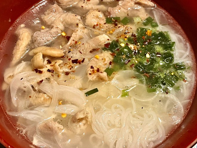 豚モツのフォーやってみた
そのままだとうまいけど硬めなので、モツをもっとじっくり煮込んでやわらかくしてみたらめちゃ美味そうなので試してみたい 