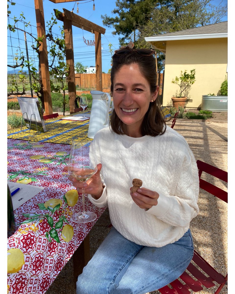 SanglierCellars's tweet photo. It’s always a fun time at a wine tasting! Book yours today at https://t.co/uUpSBlV2an
#sonomasips #sanglierallday #winetastings #californiawines https://t.co/OAvpUHM0Sf