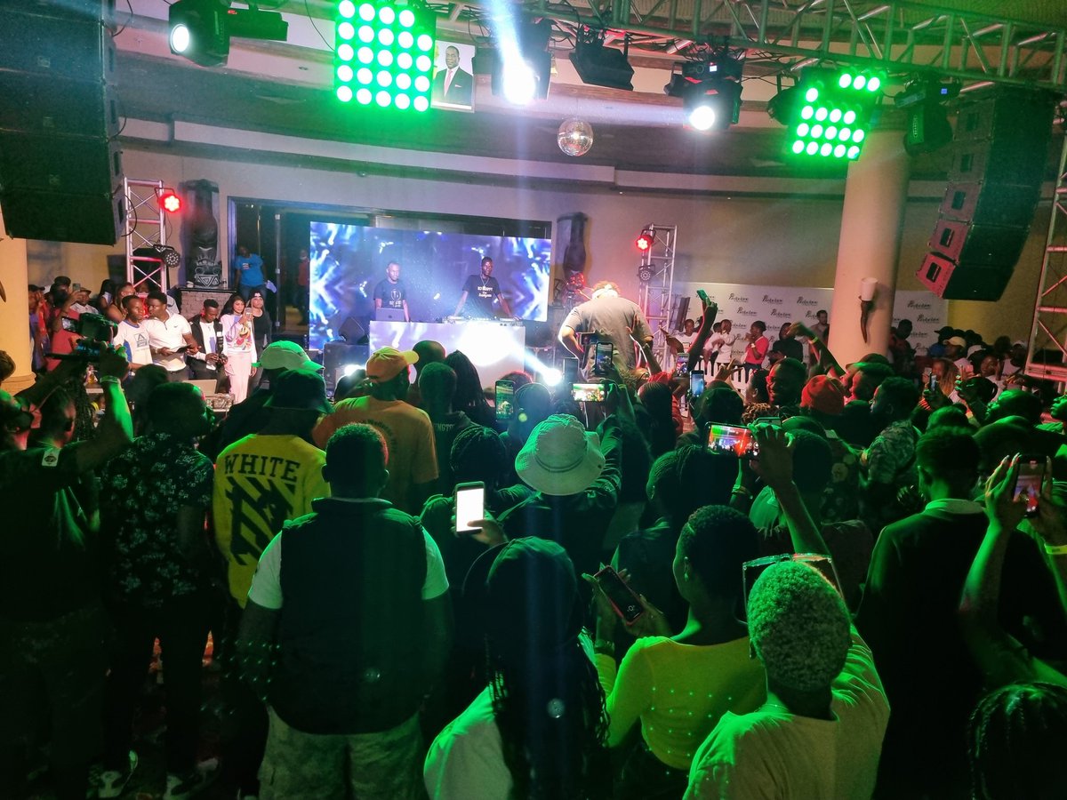 ZtaUpdates's tweet photo. Join the second night of Mapopoma Festival with Holy Ten Live on stage... https://t.co/J9FIT8EEhn.
#MeetInZim
#EventsTourism
#VisitZimbabwe
#ZimBho👍 https://t.co/TP41Cwz54E