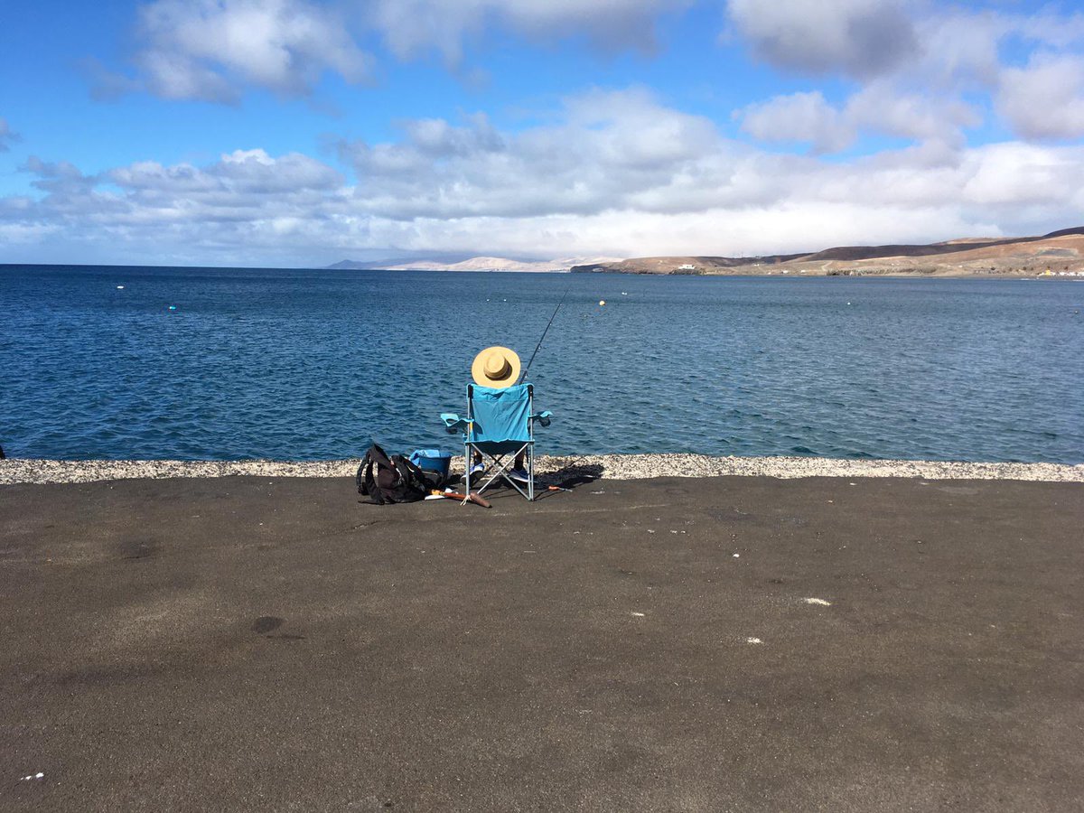 SimaGGrimon's tweet photo. Le gustan los animales, pero quiso aprender a pescar… Lo ha pasado bien con su abuelo, de lo que se trataba…
#pesca #Fuerteventura #hijospesca #orgulloMadre https://t.co/WpuWmZ9em5