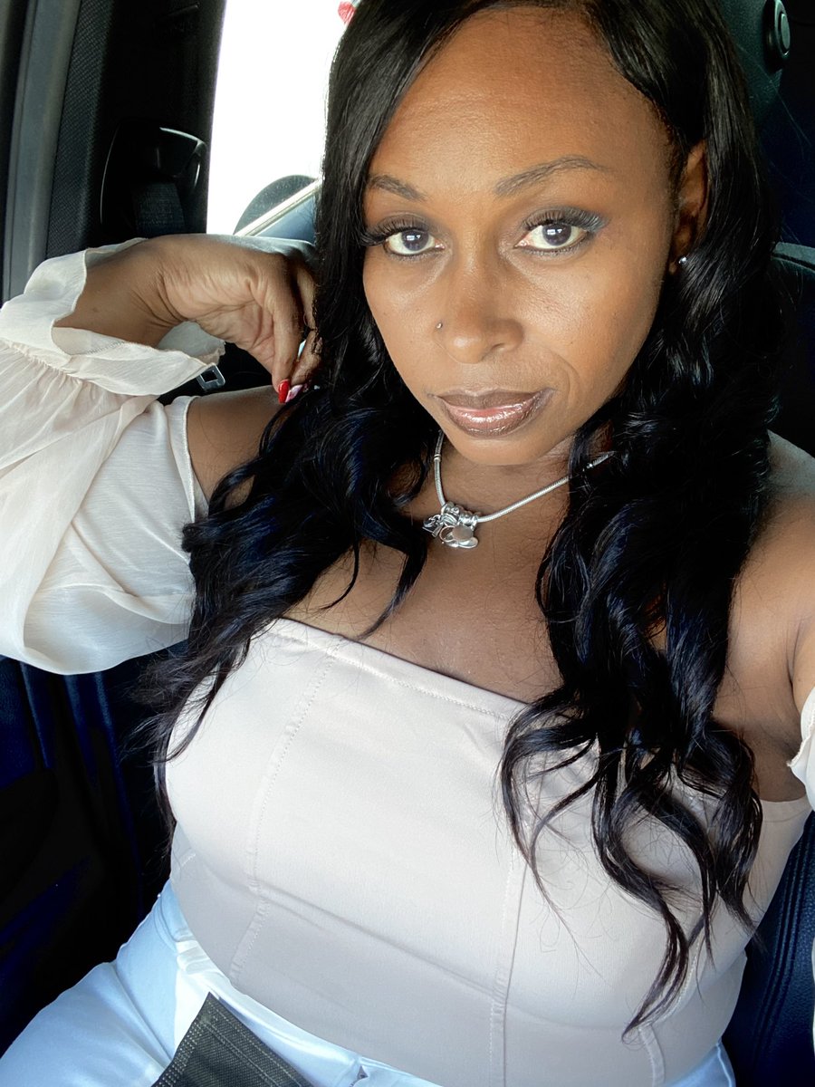 huney_Tee's tweet photo. Love yourself https://t.co/tJL155ENHA