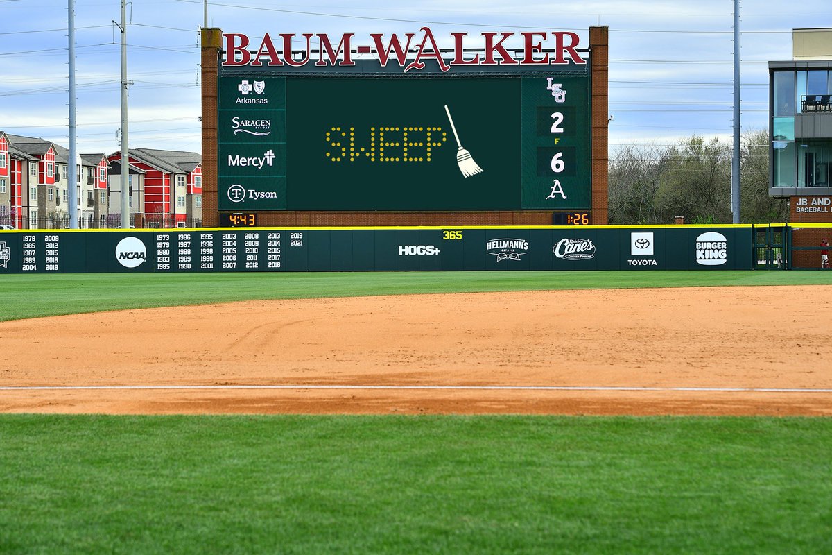 RazorbackBSB tweet picture