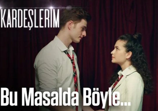 sürekli deli gibi didişip beraber olmak için can atan çift sizdiniz,birbirinden nefret ettiğini sanıp bir adım yaklaşınca kalpleri deli gibi çarpan o aşıklar sizdiniz,aşkını kalbini gömmek isteyen ama dokununca içi titreyen o ikili sizdiniz,çünkü bu masalda böyleydi..