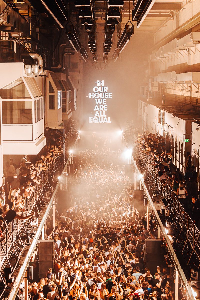 DefectedRecords's tweet photo. What a night. 💛

#InOurHouseWeAreEqual https://t.co/LuFuNRBl75