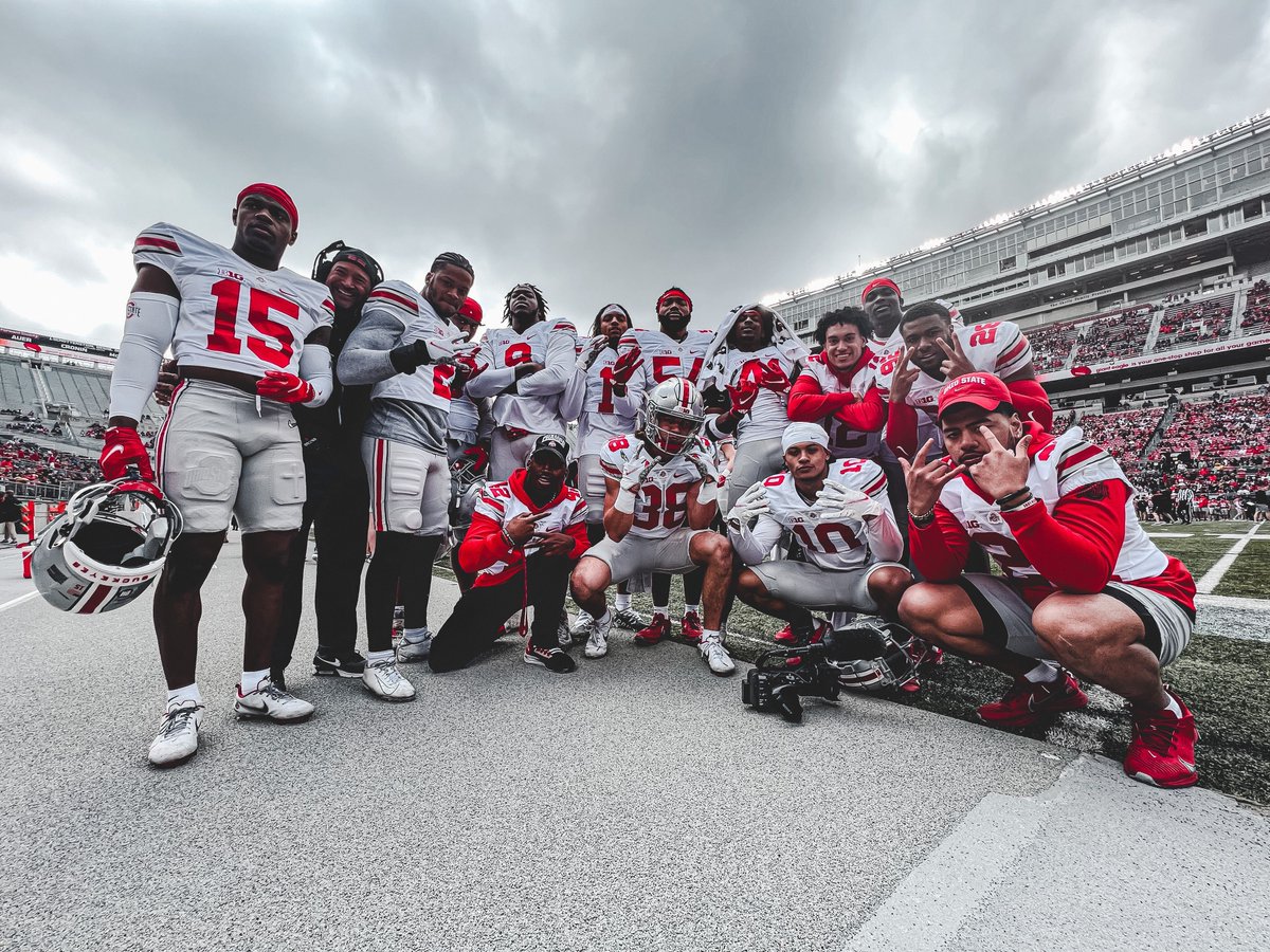 OhioStateFB's tweet photo. introducing a new tradition...

turnover cam 📸

courtesy of @KittleCameron #BIA https://t.co/EFvRbY1gHP