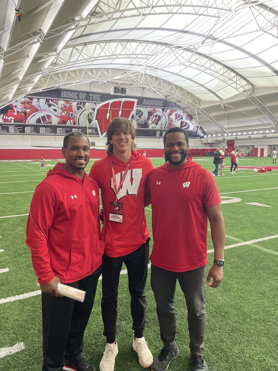 ParkerL06's tweet photo. Had a wonderful weekend in Madison, grateful to receive an offer to play for the the University of Wisconsin #GoBagers @CoachWhitted @bobby_engram @ChrisRossLOJO @coach_jackson49 @Coach_Lavender @CoachKPark @SkysTheLimitWR @TrustMyEyesO https://t.co/Rji76Hd1eq