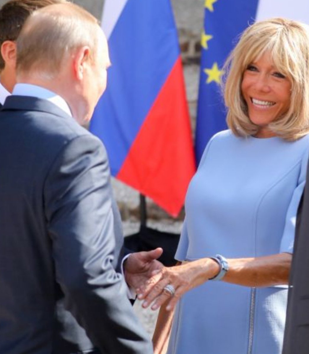 elisahk92's tweet image. #Poutine #BrigitteMacron
#BrigittePoutine 
#EnMarche n&apos;aime pas ces clichés 
Pourtant...