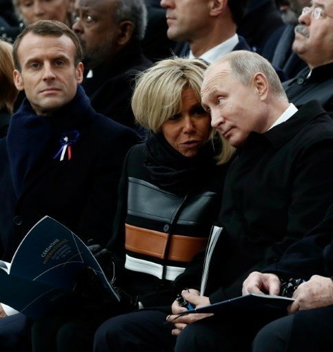 elisahk92's tweet image. #BrigittePoutine 
Un bon feeling
#BrigitteMacron #Poutine 
#EnMarche souvenirs pour vous