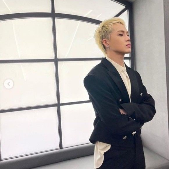 0ceannnaa's tweet photo. — 𝐋𝐎𝐓 𝐒𝐀𝐌𝐄𝐍

      C.hyunsuk Lokal × au

"Jangan terlalu berharap nantik sakit sendiri"

©OCEANNNAA 2022 https://t.co/YaA4jPk971