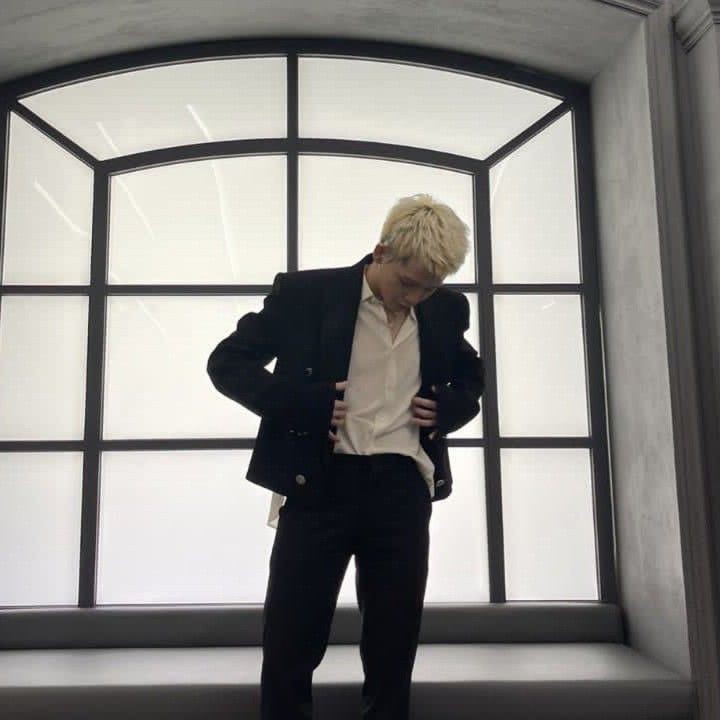 0ceannnaa's tweet photo. — 𝐋𝐎𝐓 𝐒𝐀𝐌𝐄𝐍

      C.hyunsuk Lokal × au

"Jangan terlalu berharap nantik sakit sendiri"

©OCEANNNAA 2022 https://t.co/YaA4jPk971