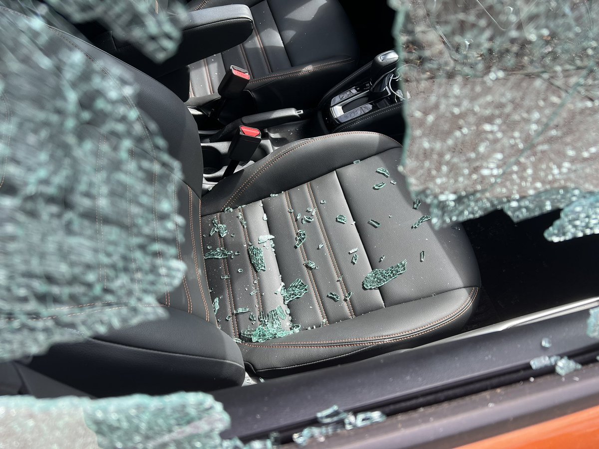 CSI Miami: run fingerprints on the handle, swab through the seats and floor for hair and skin samples, get surveillance footage from the neighbours.

IRL police: someone broke into your car ?, yeah we don’t send anyone out for that. Tough luck.