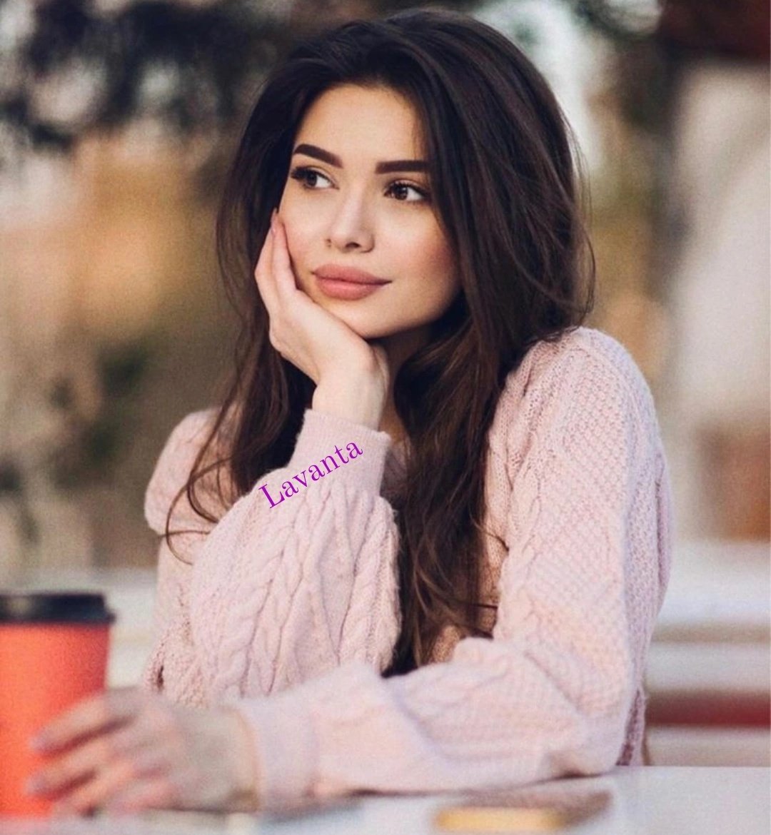 İyiliğin ve kötülüğün 
Ötesinde bir yer var.
Seninle orada buluşacağız.

ℓą𝜈ąŋŧą.