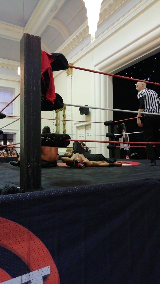 The_DadBodGod's tweet photo. First half main event @Targetwrestling
@ShreddybrekGYM vs "The Phoenix" Jody Fleisch.
#BritWres #TargetWrestling #carlislegraps https://t.co/aJUcXU3FqW