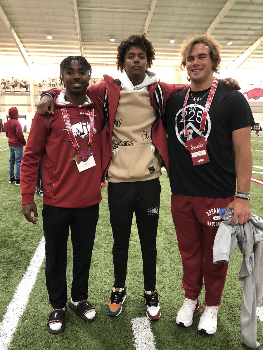 LukeHasz5's tweet photo. Hog fans let’s get these guys to call Fayetteville home 😎🤝 @jadenrashada @m3tease https://t.co/EspEbpayg0
