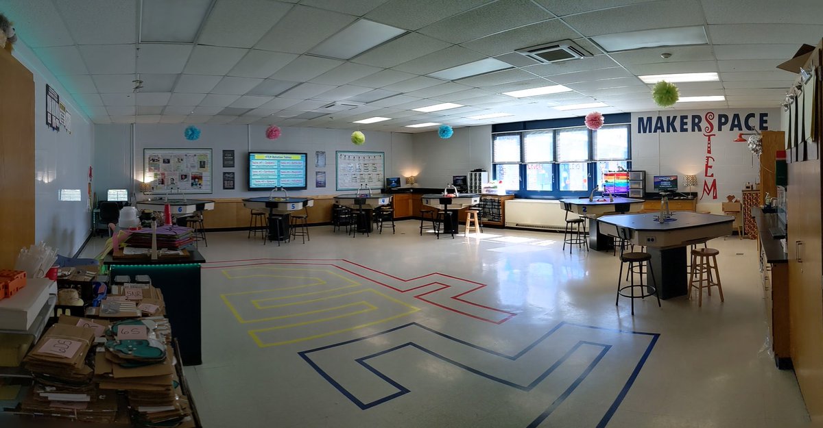 MrsPazLTMS's tweet photo. 🚀 One of two STEM labs here at MPES. Supported by amazing admin and the curiosity of all students who enter here! Pictures do not do it justice! 🚀 @PrincipalMPES @pauloneilledu #mpsmakerspace https://t.co/QyPalRM38K