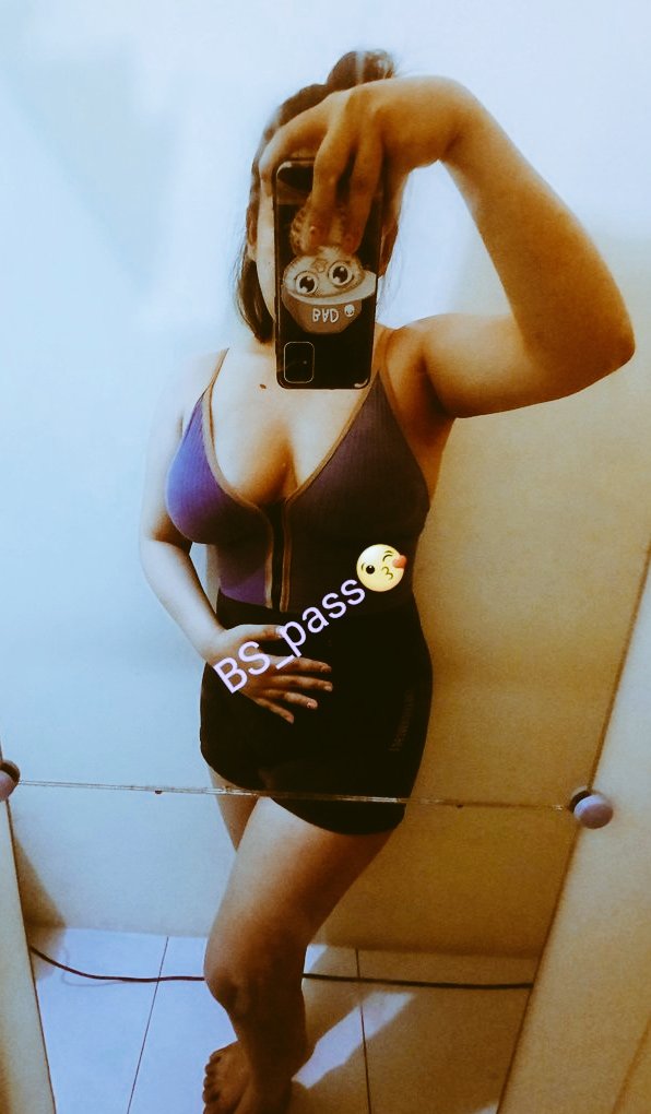 Gpp melebar dikit kan sekarang udah jadi emak2,,tapi ttp di sayang kok😘😘