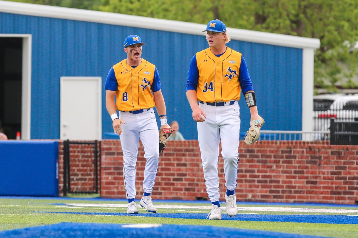 What a play‼️

A hard hit ball ricochets off the glove of the diving Kade Morris to Brad Burckel who throws to Burrell Jones covering first to save a run🤠