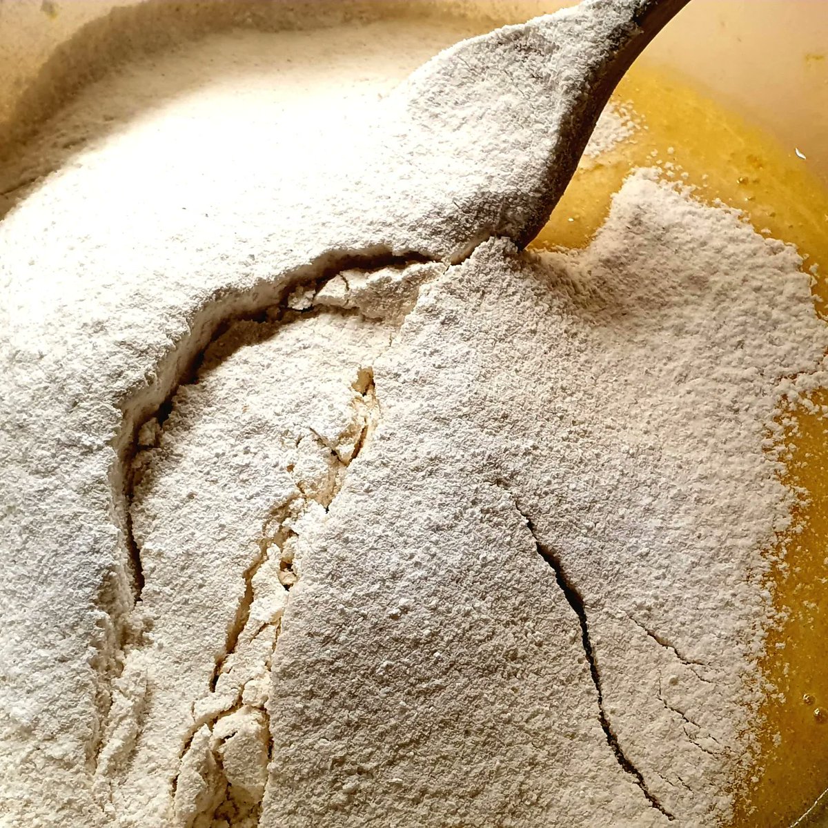 incidental_the's tweet photo. Lemon drizzle loaf - summer is here! #lemondrizzle #incidentalbaker #homemaking #cakes https://t.co/1roew0gJn5 https://t.co/O3OXecyXUk