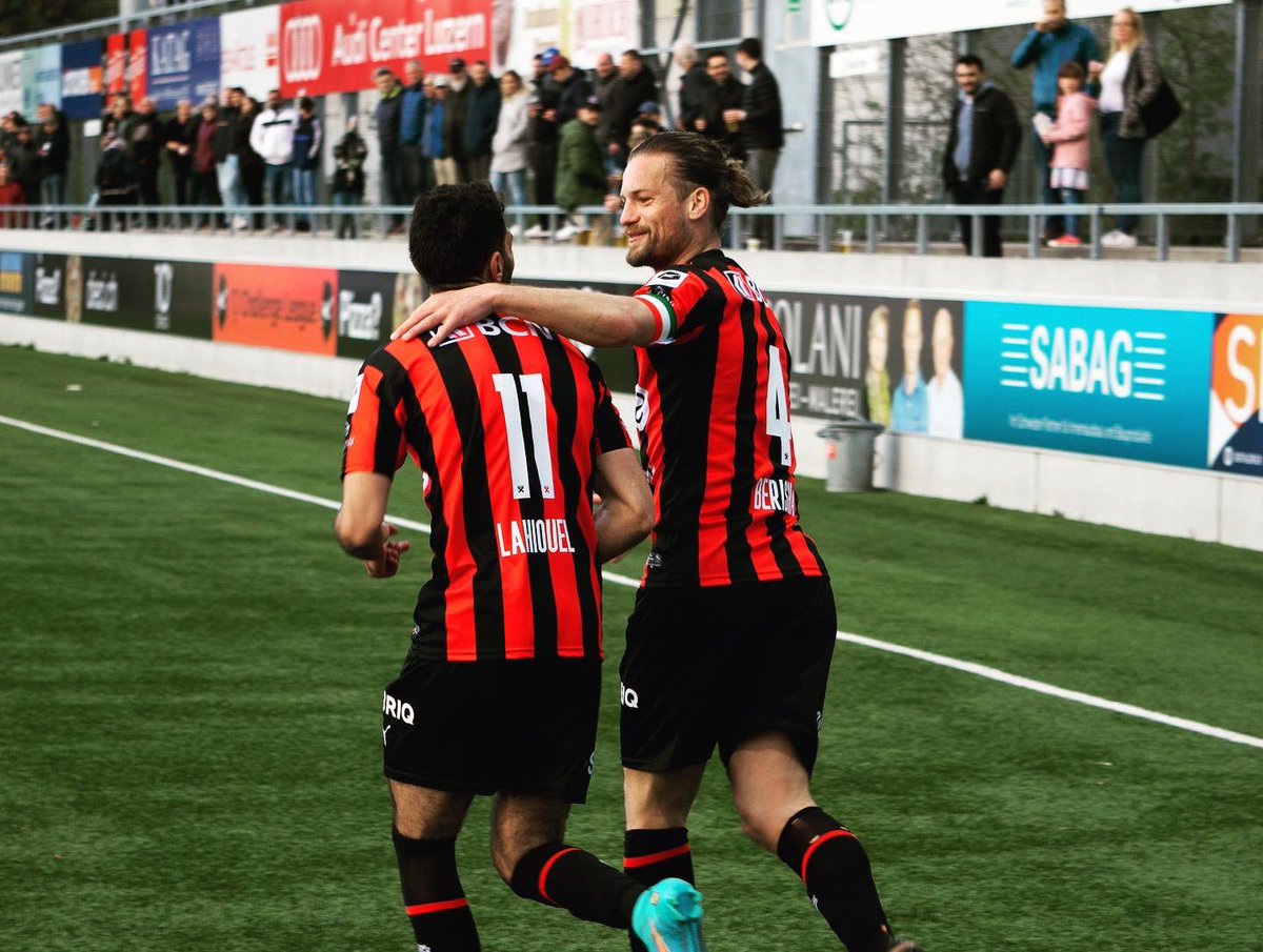 XamaxFCS's tweet photo. VICTOIRE 5-0 🔴⚫️💯
#SCKXAM #SangRougeNoir #AllezXamax https://t.co/bpGMV7oyHs