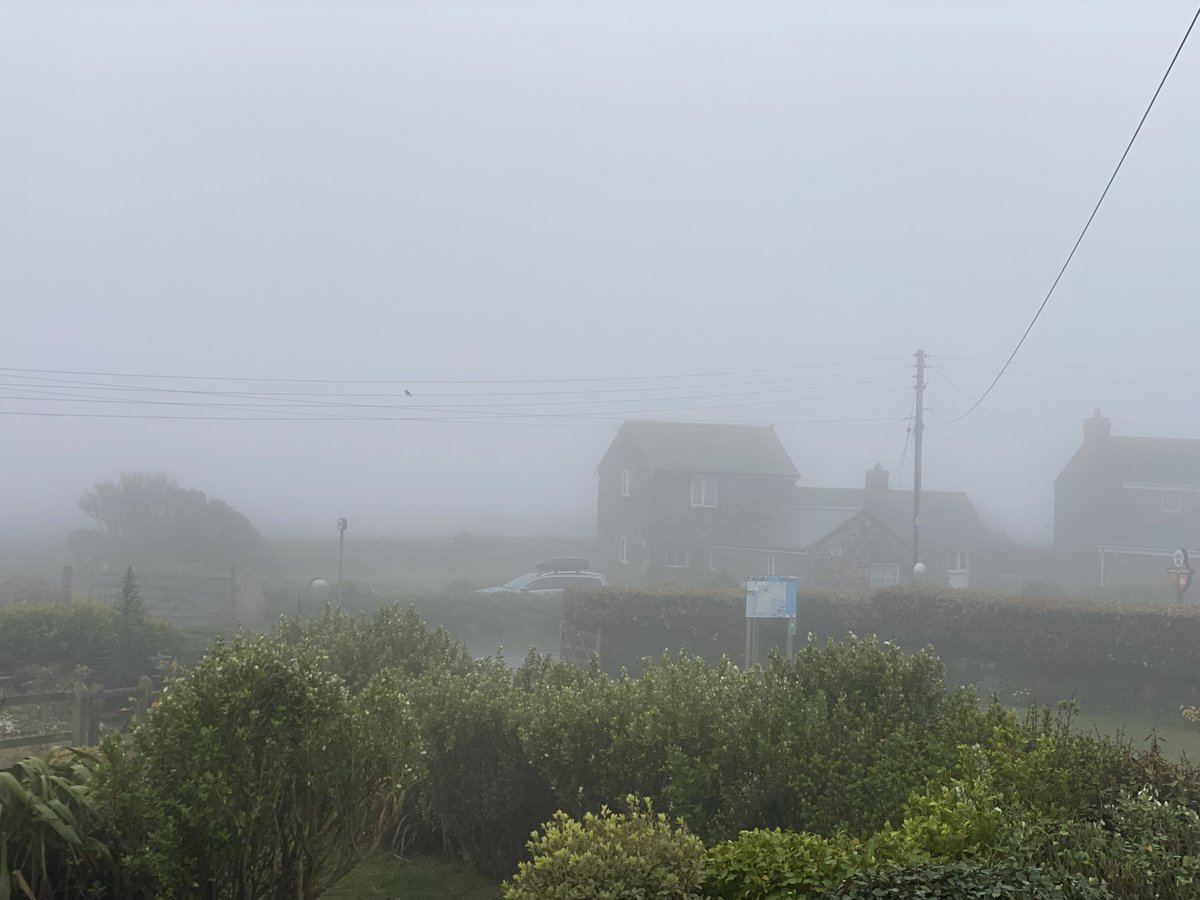 Sea mist is coming for you.
But not for long 20 min later the sun was out again. That is how quick the weather can change at Lands End.
#landsendhostel #hostel #southwestcoastpath #cornwall #landsend