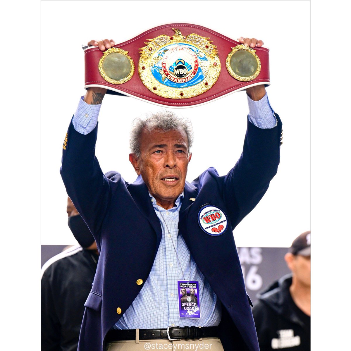 dallas_boxing's tweet photo. The WBO's Genaro Rodriguez repping the company.
#worldboxingorganization https://t.co/RNgzhX3MoO