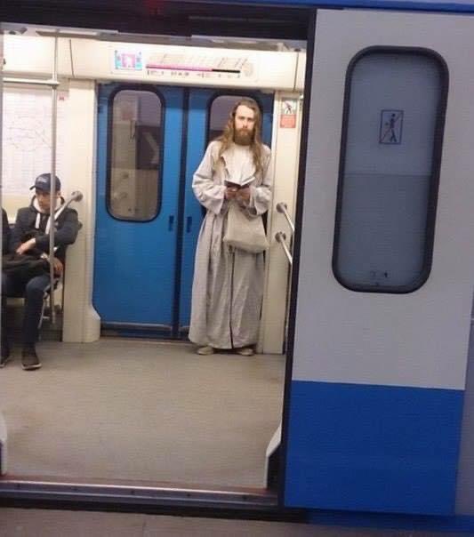Quando ti dicono che la Via Crucis è fatta di 14 stazioni.