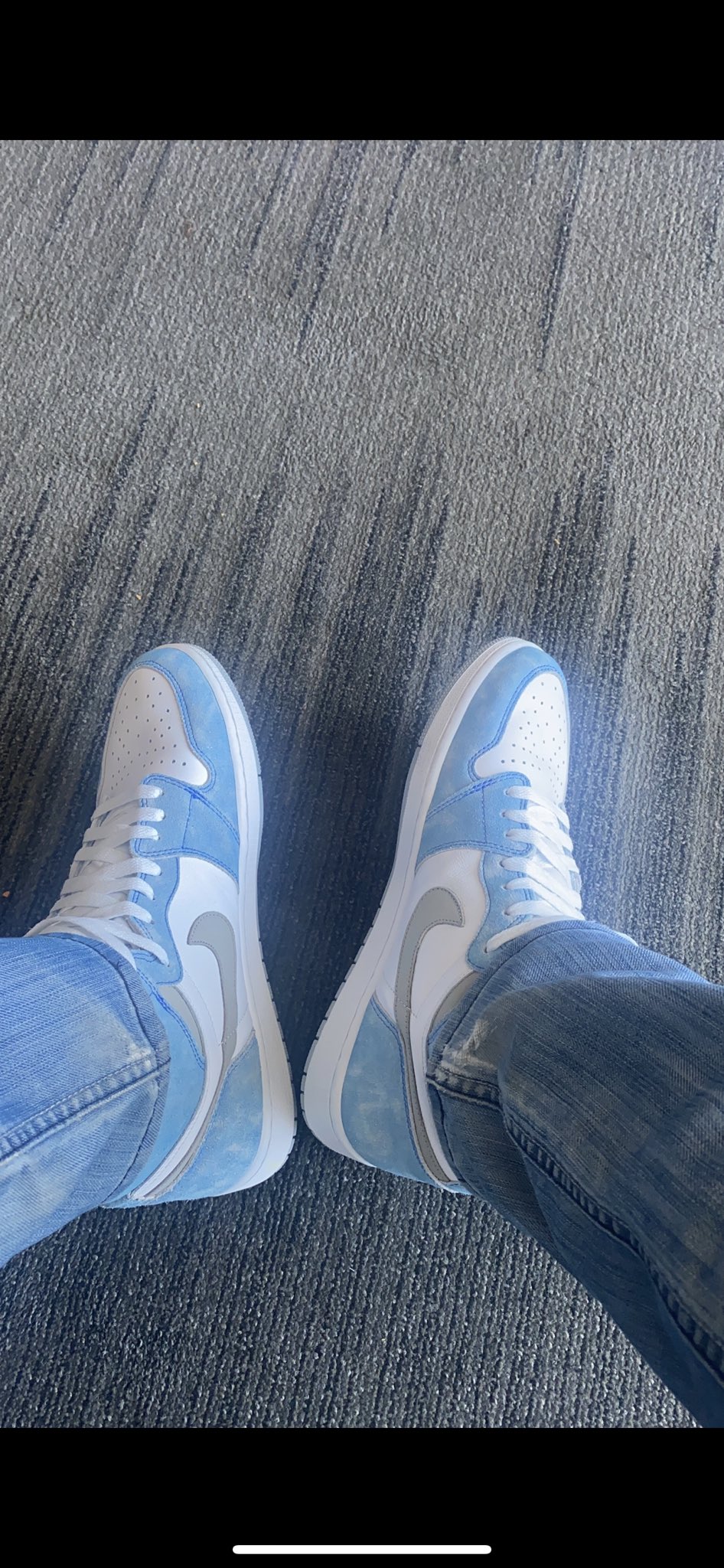 sneaker news hyper royal