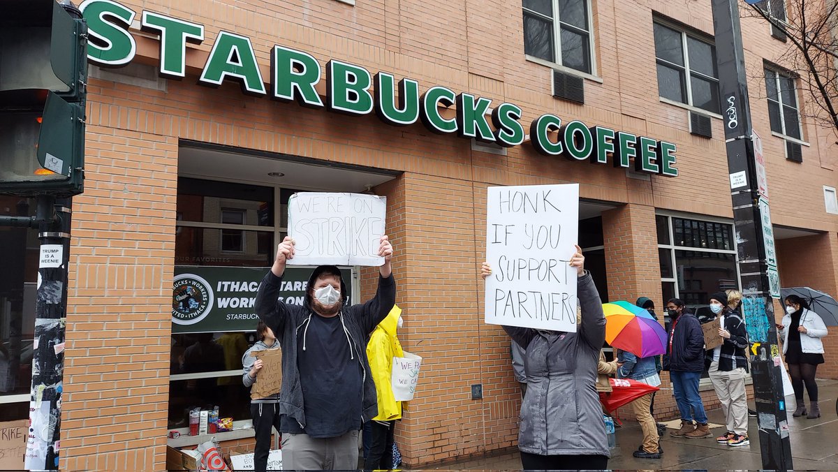 SBWorkersUnited's tweet photo. The Ithaca Easter Rising: Starbucks partners at the College Ave location walked out this morning over health &amp; safety issues! Please support their strike fund here:
https://t.co/4F0INDdnfm https://t.co/fxuAYfCgQ0
