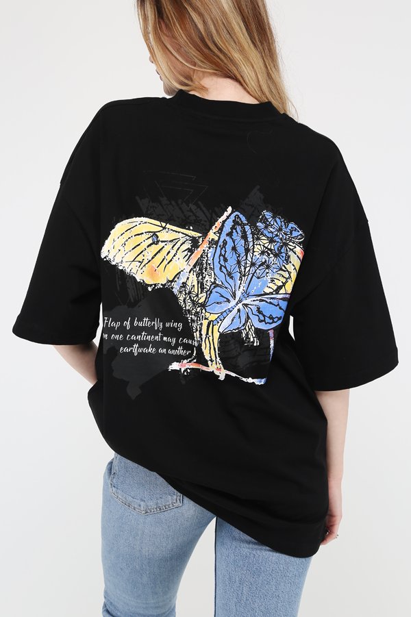 BrowerTextile's tweet photo. BROWER Butterfly 
Pamuklu
Oversize
Bisiklet Yaka
Kısa Kollu
Ön ve Arka Baskılı
Siyah Kadın Oversize Bisiklet Yaka Baskılı 

Trendyol

https://t.co/Os7lLOSxdM https://t.co/WQBrSA86n2