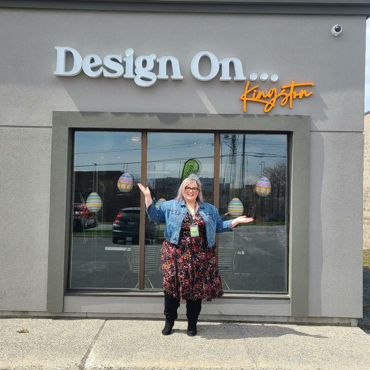 1043FreshRadio's tweet image. Monica-Join us for the Grand Opening of @DesignOnKings!  You could win a $2,500 Room Makeover! #YGK