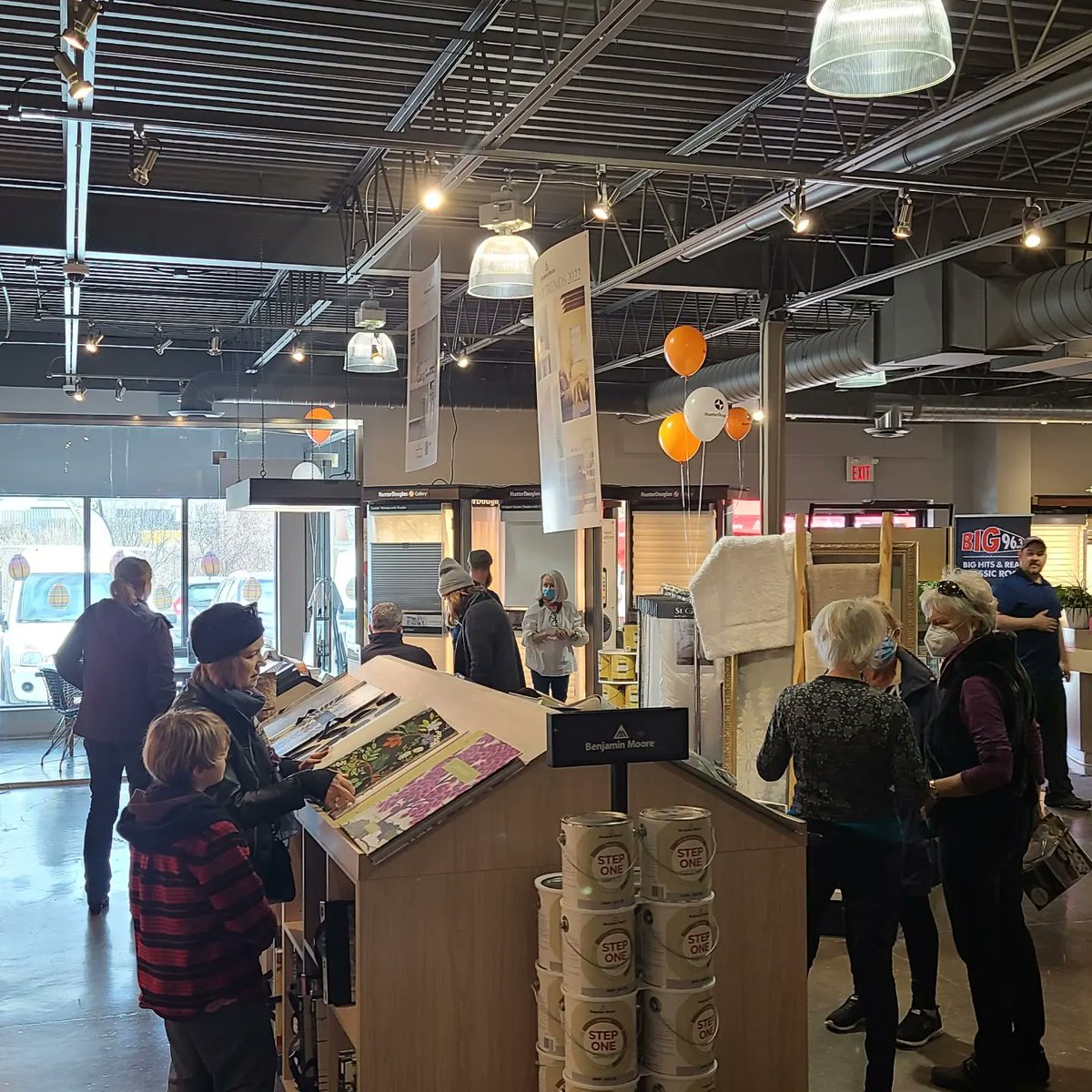 1043FreshRadio's tweet image. Monica-Join us for the Grand Opening of @DesignOnKings!  You could win a $2,500 Room Makeover! #YGK