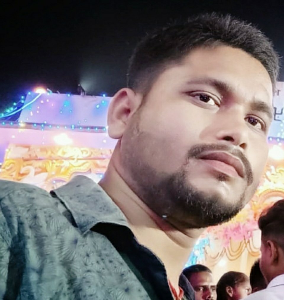 SKumarVICKY1's tweet photo. ना कोई शिकवा ना कोई ग़म 
अब जैसी दुनिया वैसे हम। https://t.co/vtZIZs7Zyj